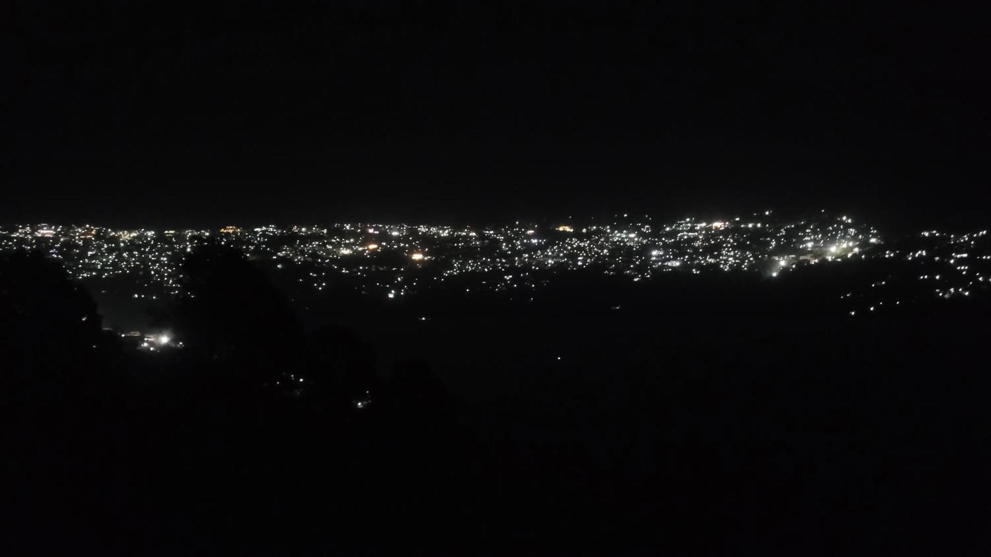 Mahi Restaurant & Guest House 阿尔莫拉 外观 照片