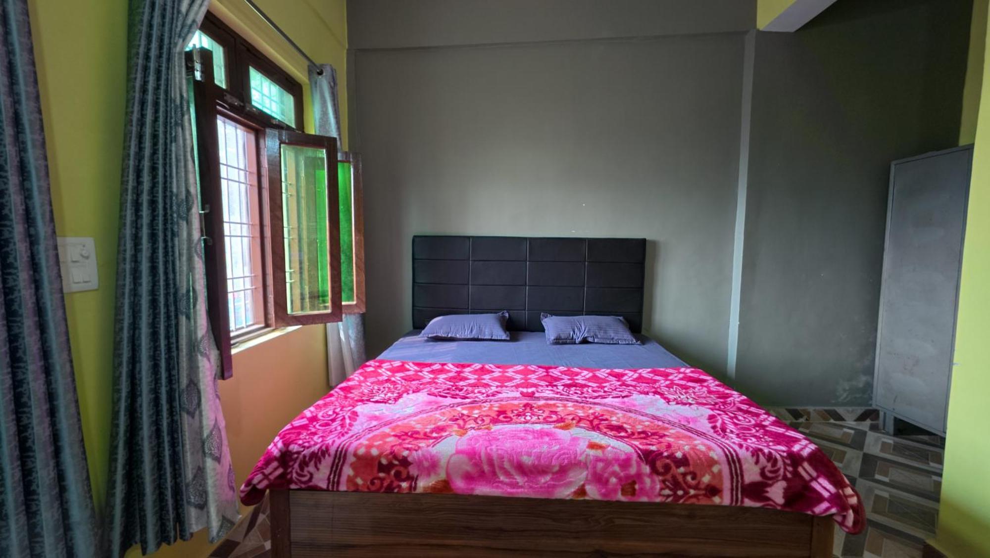 Mahi Restaurant & Guest House 阿尔莫拉 外观 照片